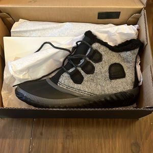 New with tags SOREL Out N About Plus boot.  Black.  Women’s size 9.